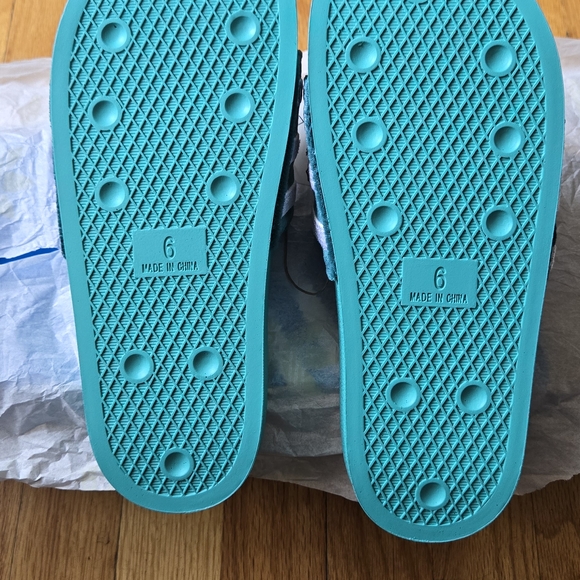 Adidas Teal and White Slide Sandals - Picture 4 of 6